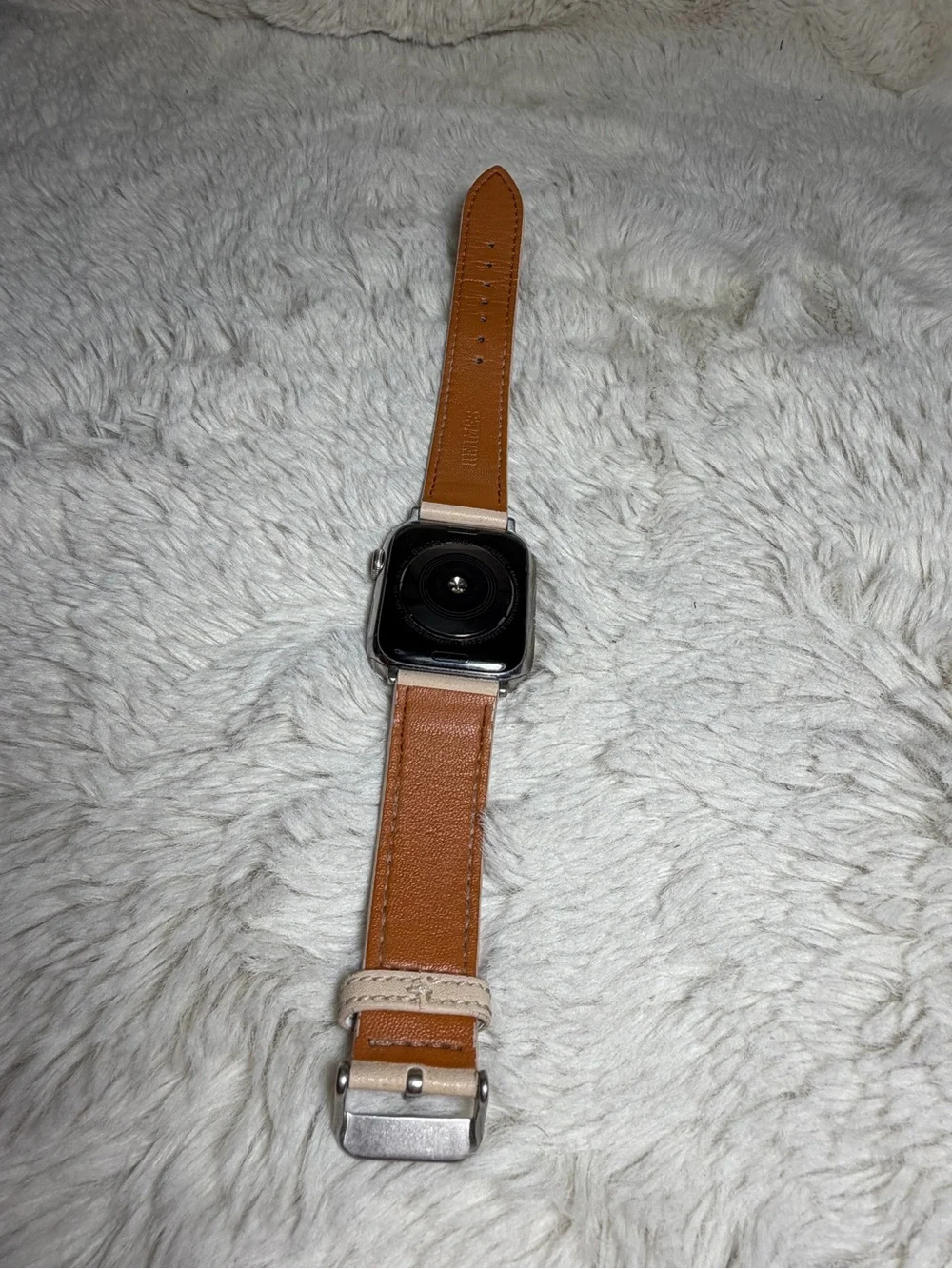 Apple Watch 44mm hermes series 4.  ( for parts or repairs)